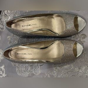 Bandolino Silver and Gold Heels Peep Toe Elegance